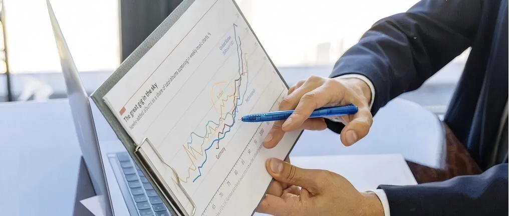 行业回暖，业绩暴跌，这些游戏公司在2025年遭遇了啥？