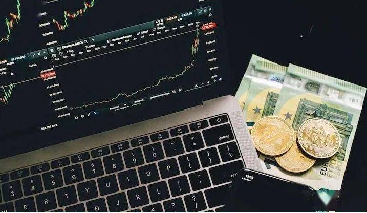 一边狂砍“买量钱”，一边重仓AI——港股游戏公司的钱花哪儿了？